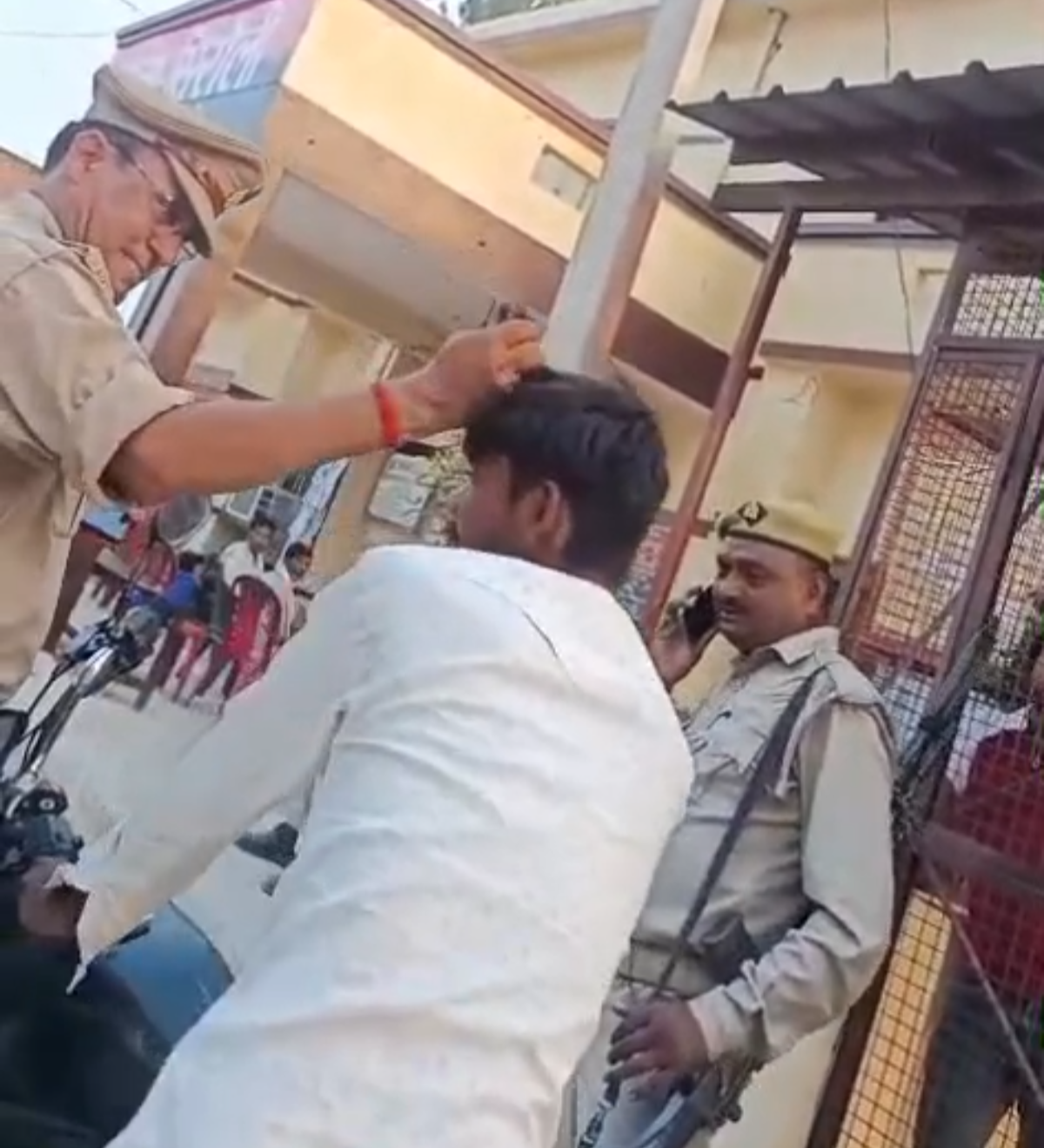 bareilly-ssp-action-daroga-nilambit